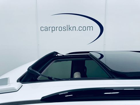 Used 2022 Cadillac Escalade Sport Platinum w/ Heavy-Duty Trailer Package image 15