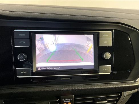 Used 2021 Volkswagen Jetta SE w/ SE Cold Weather Package image 28