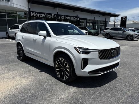 New 2026 Volvo XC90 B6 Core w/ Protection Package image 7