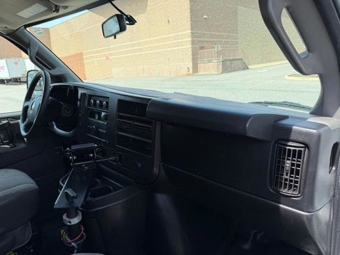 Used 2017 Chevrolet Express 2500 image 13