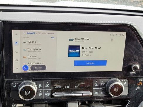 Used 2023 Toyota Highlander L image 20