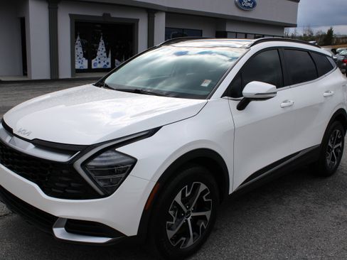 Used 2024 Kia Sportage EX w/ EX Premium Package image 2