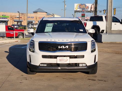 Used 2022 Kia Telluride SX w/ Towing Package image 2