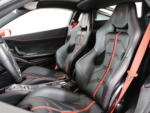 Used 2015 Ferrari 458 Italia Coupe RWD image 27