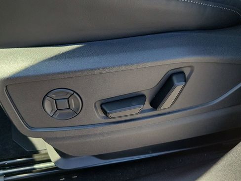 New 2025 Audi SQ5 Premium Plus image 17