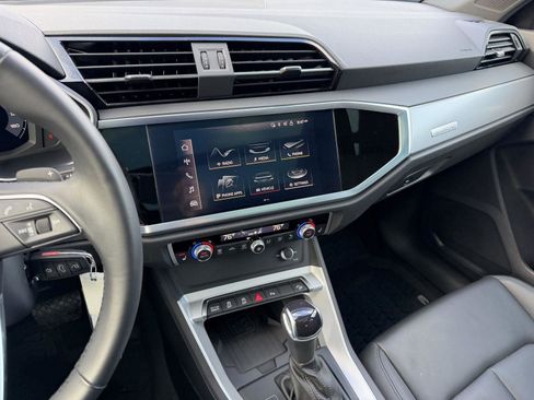 Used 2022 Audi Q3 2.0T Premium Plus w/ Premium Plus Package image 17