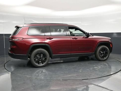 New 2026 Jeep Grand Cherokee L 4WD image 12