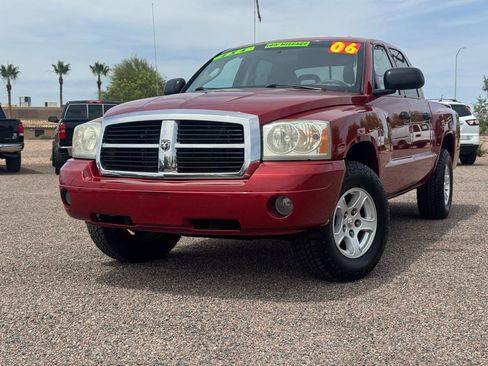 Used 2006 Dodge Dakota SLT AWD/4WD image 2
