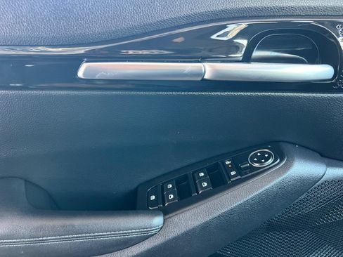 Certified 2025 Kia Seltos EX FWD image 10