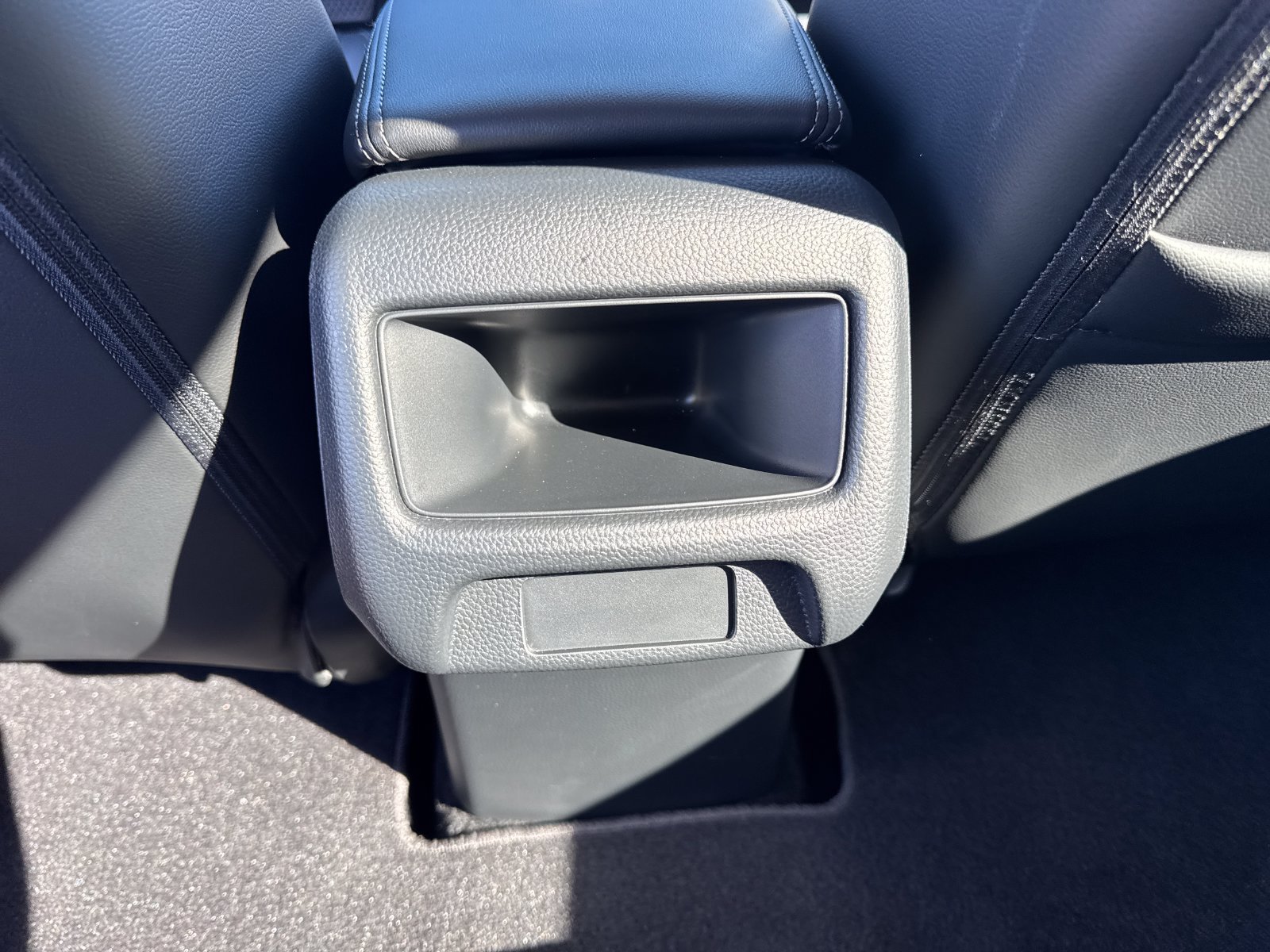 Used 2026 Honda HR-V EX-L image 32