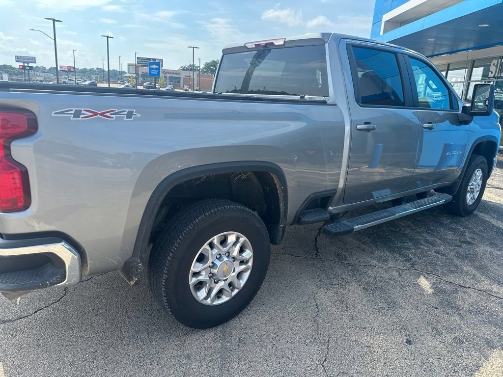 Used 2025 Chevrolet Silverado 2500 LT w/ All Star Edition AWD/4WD image 5