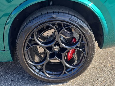 Used 2024 Alfa Romeo Stelvio Quadrifoglio w/ Active Assist Plus Package image 35