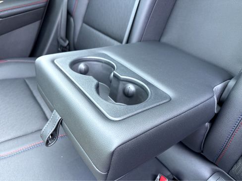 New 2026 Chevrolet Equinox RS w/ Convenience Package III FWD image 33
