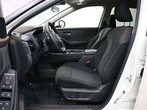 Used 2021 Nissan Rogue SV AWD/4WD image 6