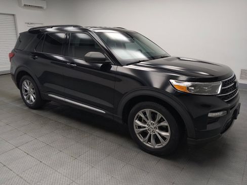 Used 2020 Ford Explorer XLT w/ Equipment Group 202A RWD image 11
