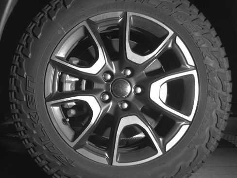 Used 2025 Jeep Compass Trailhawk AWD/4WD image 12