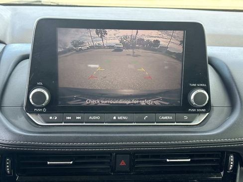 Certified 2022 Nissan Rogue SV image 25