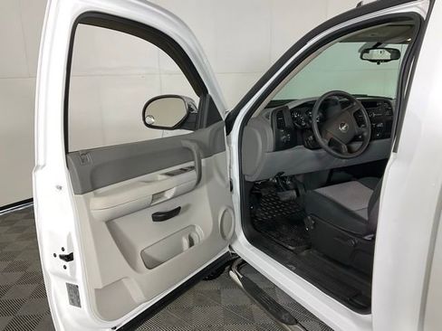 Used 2009 GMC Sierra 1500 W/T w/ SL Package image 22