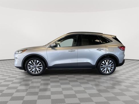 Used 2020 Ford Escape Titanium w/ Titanium Premium Package 2.0 image 2