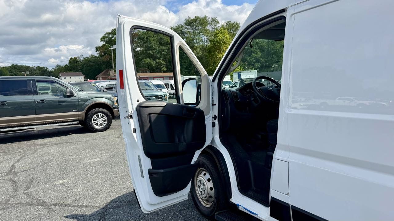 Used 2021 RAM ProMaster 2500 w/ Interior LED Lighting Group FWD image 16