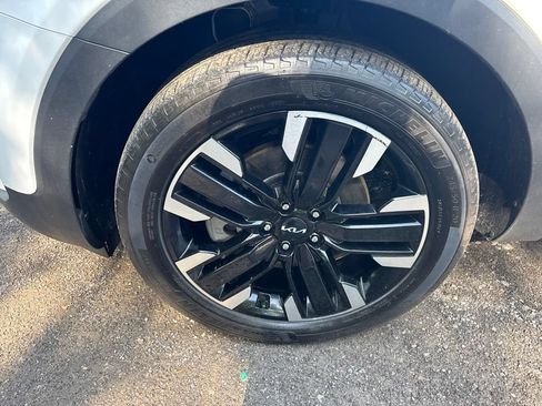 Used 2025 Kia Telluride SX Prestige AWD/4WD image 10