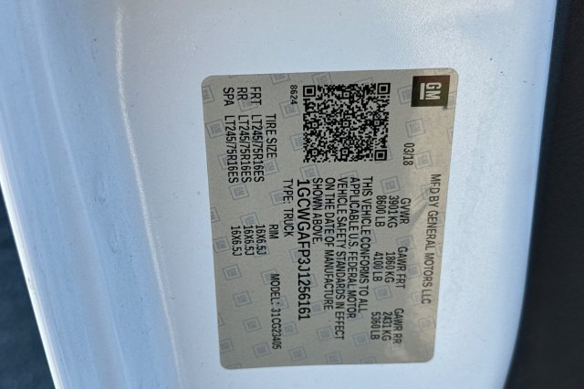 Used 2018 Chevrolet Express 2500 RWD image 28