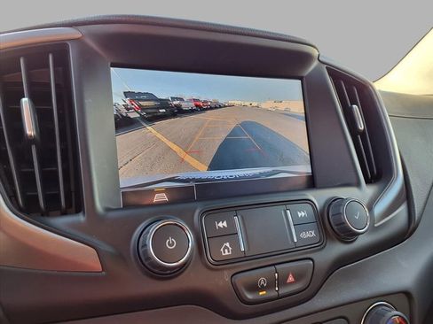 Used 2022 GMC Terrain AT4 image 6