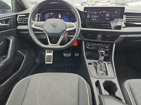 Used 2025 Volkswagen Jetta Sport FWD image 27