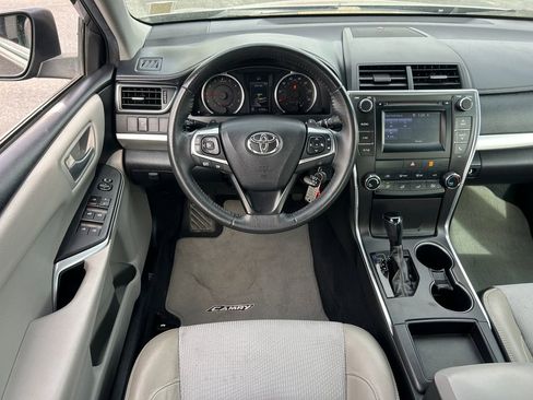 Used 2017 Toyota Camry SE image 26