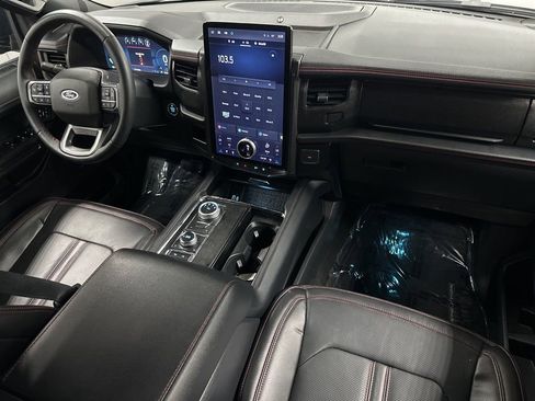 Used 2024 Ford Expedition Limited AWD/4WD image 11