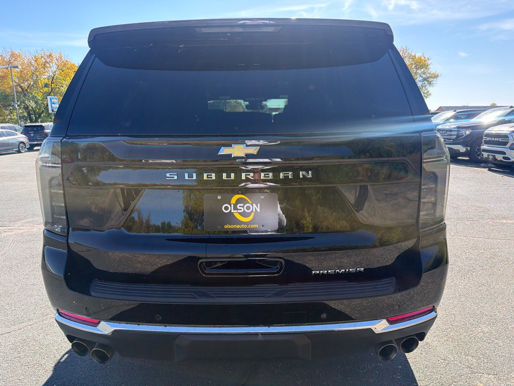 Used 2026 Chevrolet Suburban Premier AWD/4WD image 6