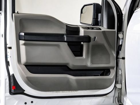 Used 2017 Ford F150 XL w/ Equipment Group 101A Mid RWD image 29