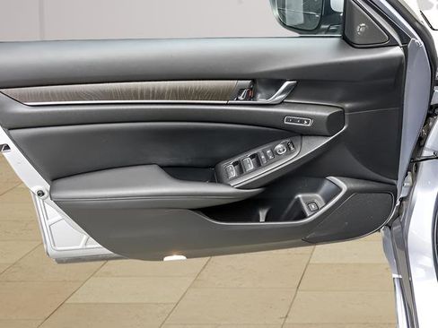 Used 2021 Honda Accord Touring image 22