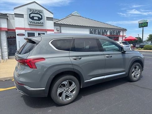 Used 2022 Hyundai Santa Fe SEL w/ Convenience + Premium Package AWD/4WD image 12