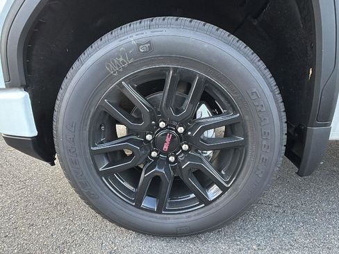New 2026 GMC Sierra 1500 Elevation image 10