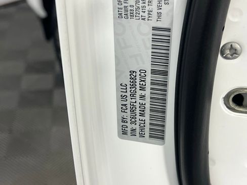 Used 2024 RAM 2500 Laramie image 34