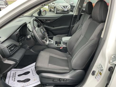 Used 2025 Subaru Outback Premium w/ Popular Package #1A image 19