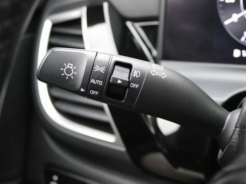 Used 2024 Kia Seltos S image 6