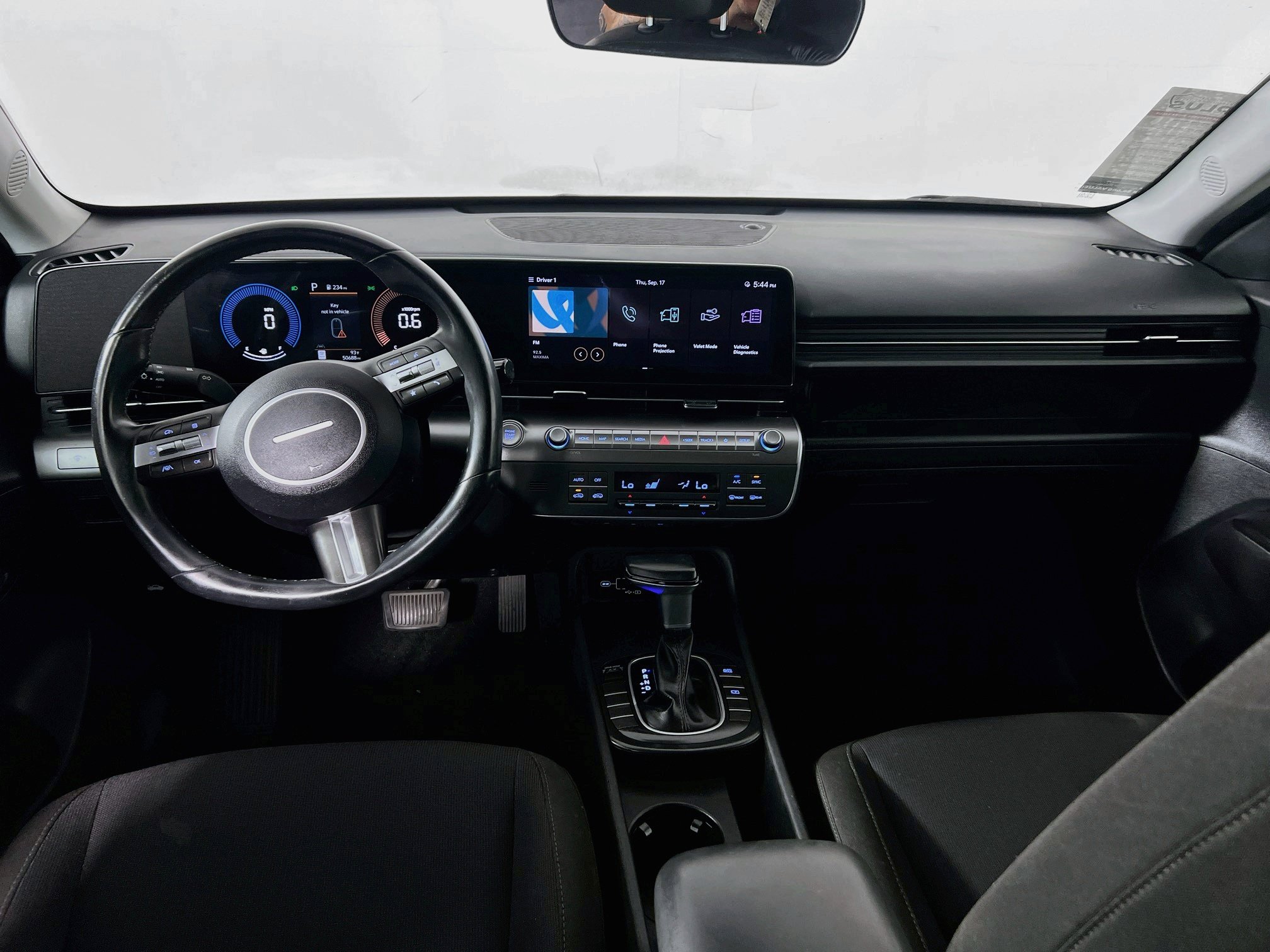 Used 2024 Hyundai Kona SEL FWD image 30