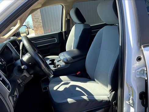 Used 2019 RAM 3500 Big Horn AWD/4WD image 17