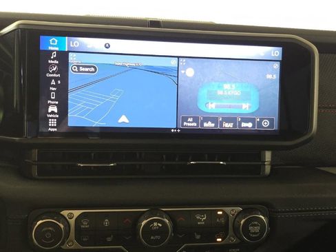 Certified 2025 Jeep Wrangler Unlimited Rubicon AWD/4WD image 19