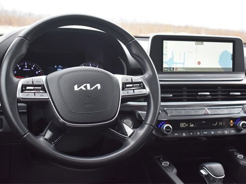 Certified 2022 Kia Telluride S image 18
