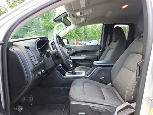 Used 2020 Chevrolet Colorado LT w/ Safety Package AWD/4WD image 13