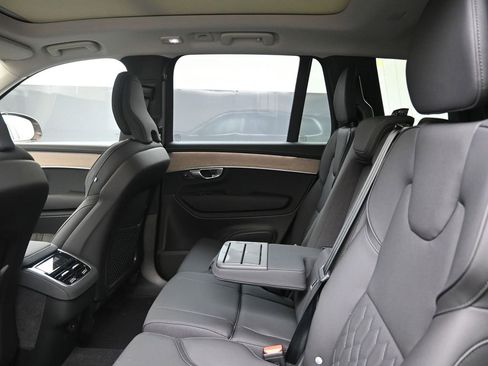 New 2026 Volvo XC90 B6 Plus w/ Protection Package Premier image 20