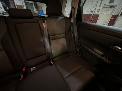 Used 2025 Nissan Rogue SV image 38