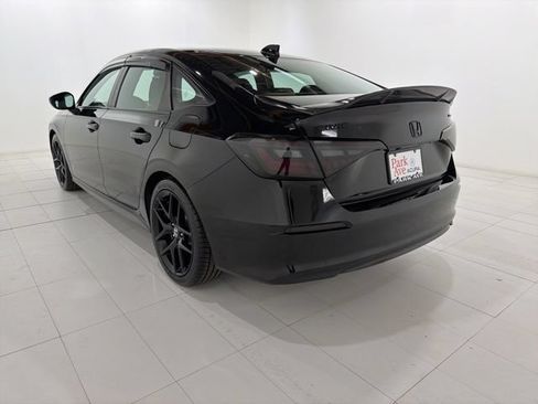 Used 2022 Honda Civic Sport image 3
