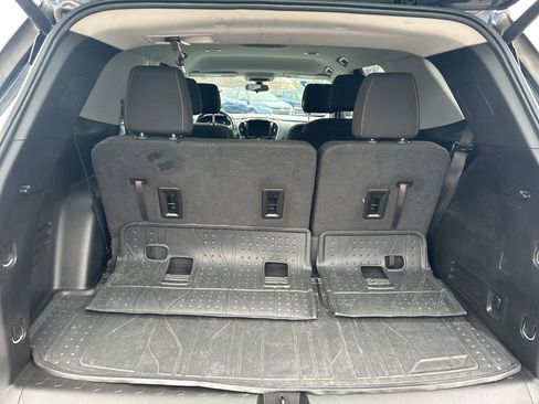 Used 2019 Chevrolet Traverse LT image 9