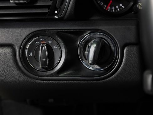 Used 2018 Porsche 911 Targa 4S image 33