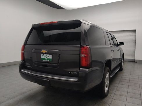 Used 2018 Chevrolet Suburban Premier RWD image 9