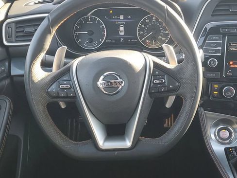 Used 2022 Nissan Maxima SR image 12